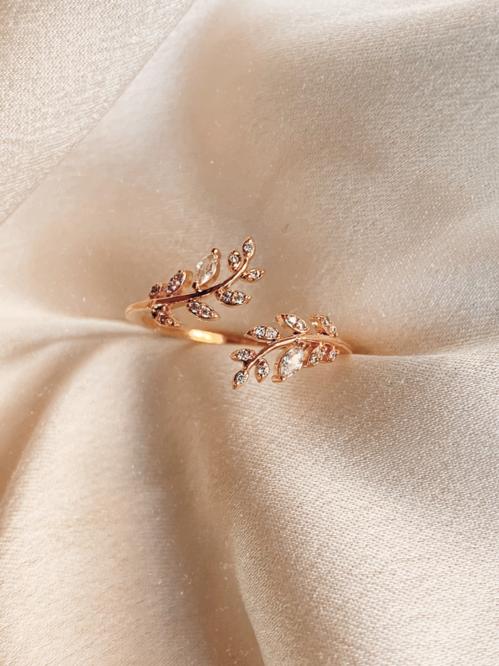 Fallen Leaves Fashion Ring In 18k Gold With Diamonds – Simon G. Jewelry